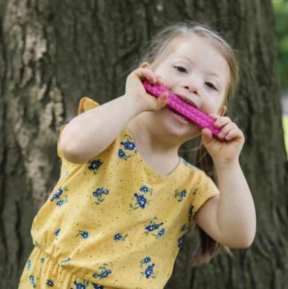 Ark Therapeutics Oral Motor Mega Brickstick Necklace
